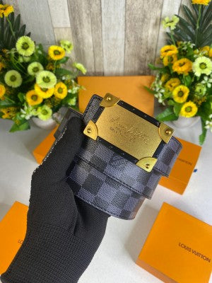 LOUIS VUITTON BELT WID OG BOX