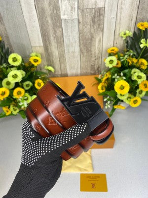 LOUIS VUITTON BELT WID OG BOX DUST BAG CARD 180