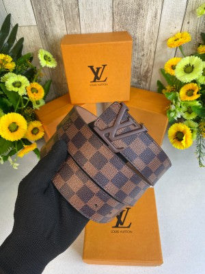 LOUIS VUITTON MENS BELT WID OG BOX 143