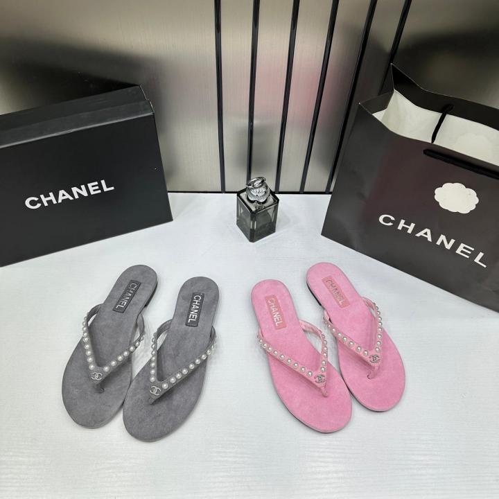 Chanel Pearl-Embellished Grey Velvet Thong Slide With OG Box & Carry Bag 2428C Grey