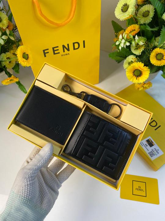 Fend_i premium wallet combo wid og box & accessories