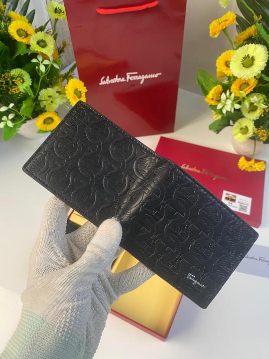 SALVATORE_FERRAGAMO premium wallet combo wid og box & accessories