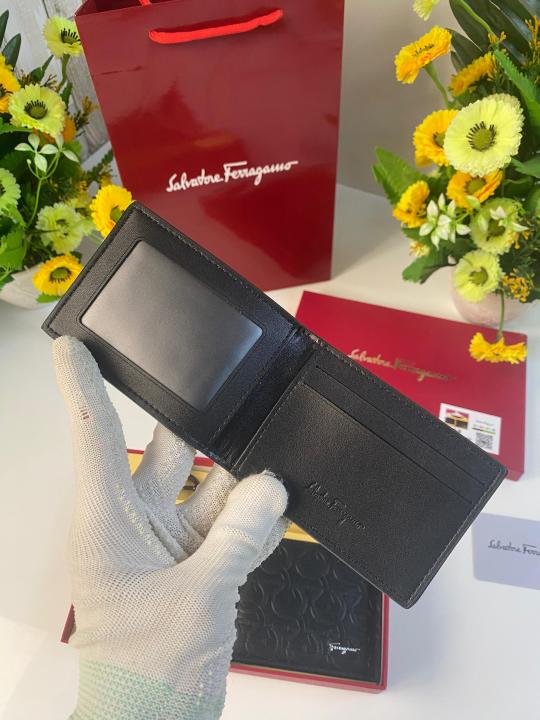 SALVATORE_FERRAGAMO premium wallet combo wid og box & accessories
