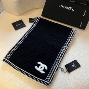 Chanel Cc5 Woollen Muffler With Plain Ziplock Bag
